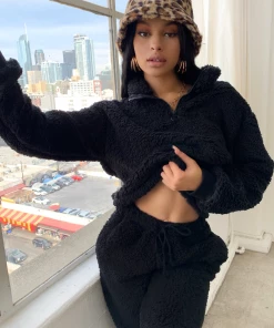 Lorlie SETS WANDERLUST SNUGGLE BLACK JOGGER SET