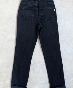 Lorlie MUY CALIENTE MOM JEANS