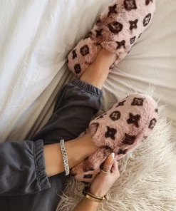 Lorlie SWEET TOUCH PINK FAUX FUR LOAFER