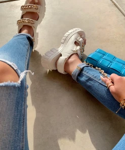Lorlie A TRUE OBSESSION WHITE CHUNKY SANDAL SHOES