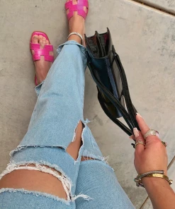 Lorlie SHOES THE ICONIC FUCHSIA SLIDE SANDAL