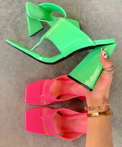 Lorlie SHE'S SO RETRO GREEN BLOCK HEEL