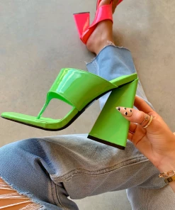 Lorlie SHE'S SO RETRO GREEN BLOCK HEEL