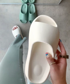 Lorlie EASY BREEZY WHITE RUBBER SLIDE