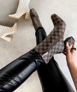 Lorlie WALK IN THE CITY BROWN BOOTIES