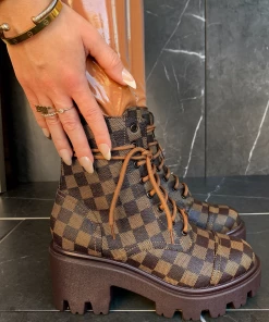 Lorlie WOMENS BOLD WITH AN ATTITUDE BROWN BOOTS