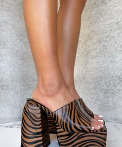 Lorlie WOMENS THE MAMI ZEBRA HEEL MULE